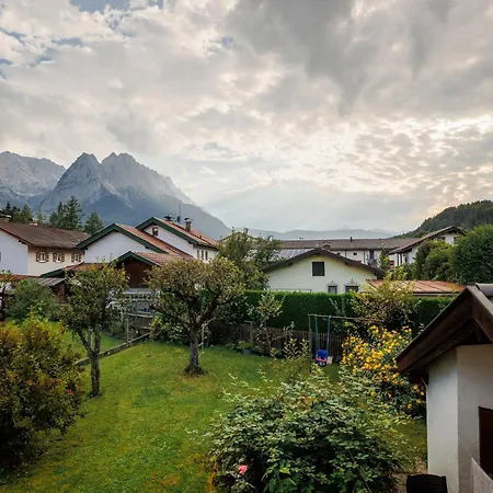 Haus Mit Wunderschoenem Ausblick Und Garten بيت للعطل