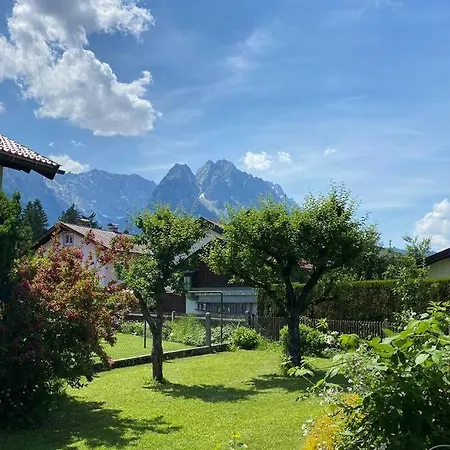 Haus Mit Wunderschoenem Ausblick Und Garten