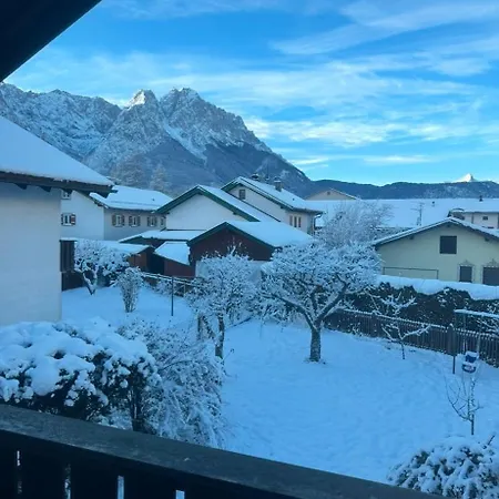 Haus Mit Wunderschoenem Ausblick Und Garten