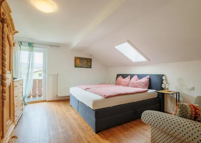 Ferienhaus Haus Mit Wunderschönem Ausblick Und Garten