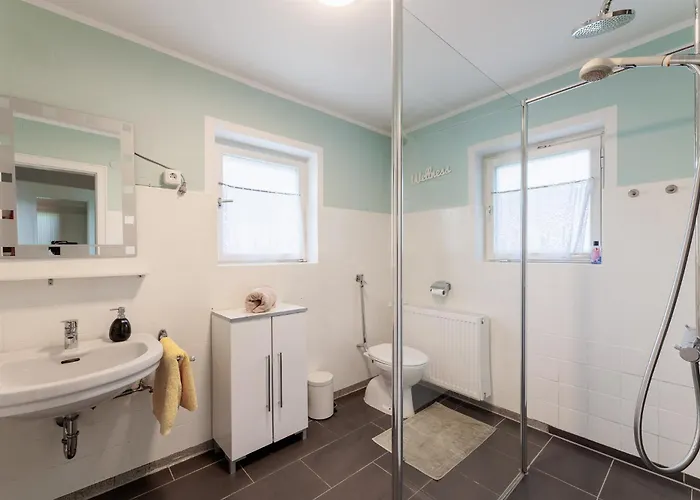 Ferienhaus Haus Mit Wunderschönem Ausblick Und Garten *